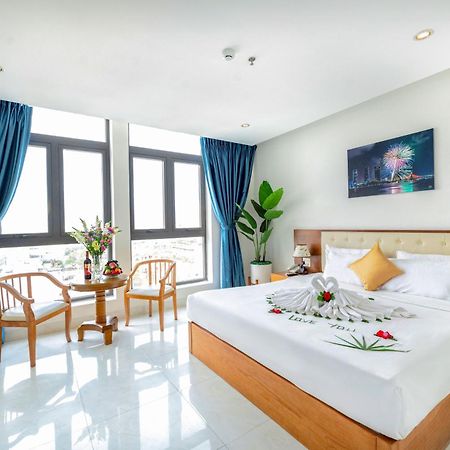 Toan Thang Beach Hotel Da Nang Exterior photo
