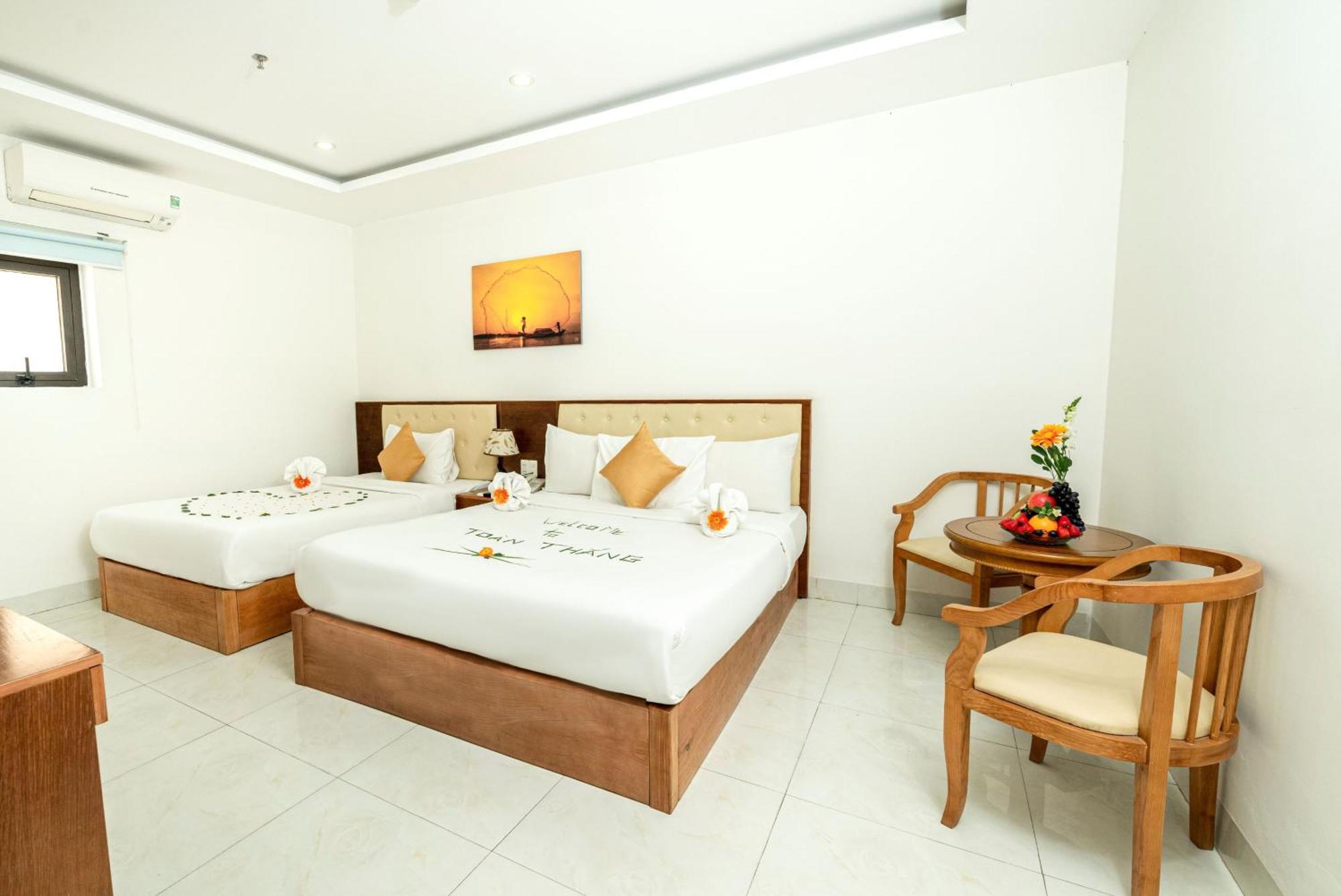Toan Thang Beach Hotel Da Nang Exterior photo